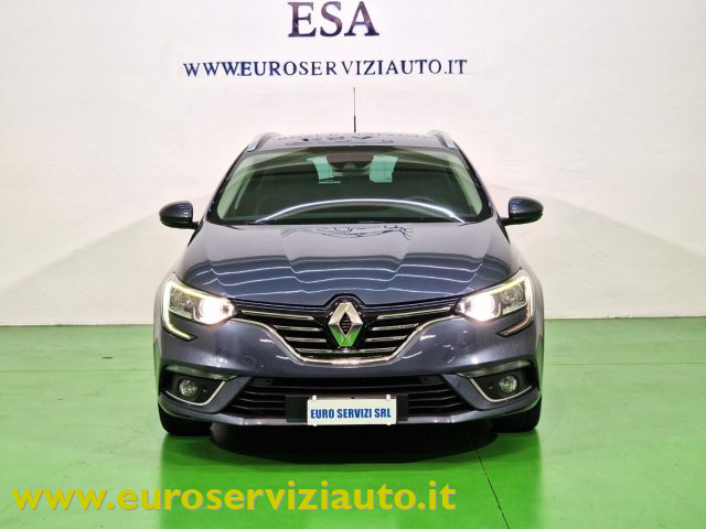 RENAULT Megane usata, con Sistema di parcheggio automatico