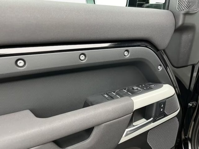 LAND ROVER Defender usata, con Cerchi in lega