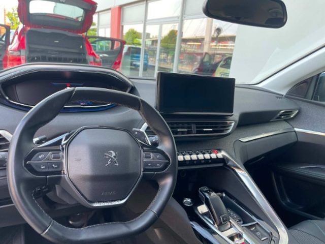 PEUGEOT 5008 usata, con Sistema di navigazione