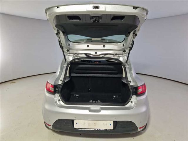 RENAULT Clio usata, con Autoradio