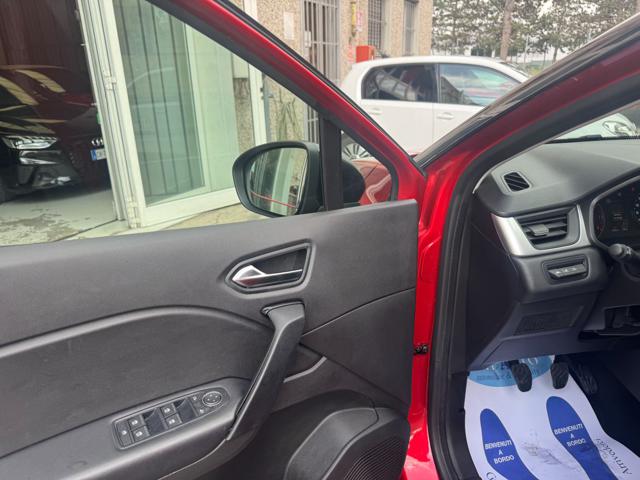 RENAULT Captur usata, con Autoradio