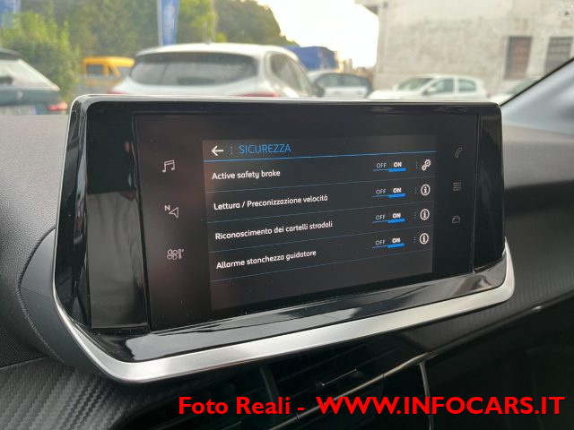PEUGEOT 208 usata, con Touch screen