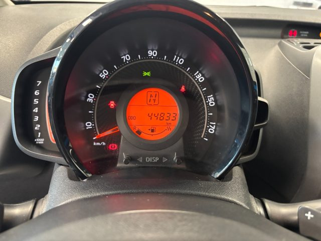 TOYOTA Aygo usata, con USB