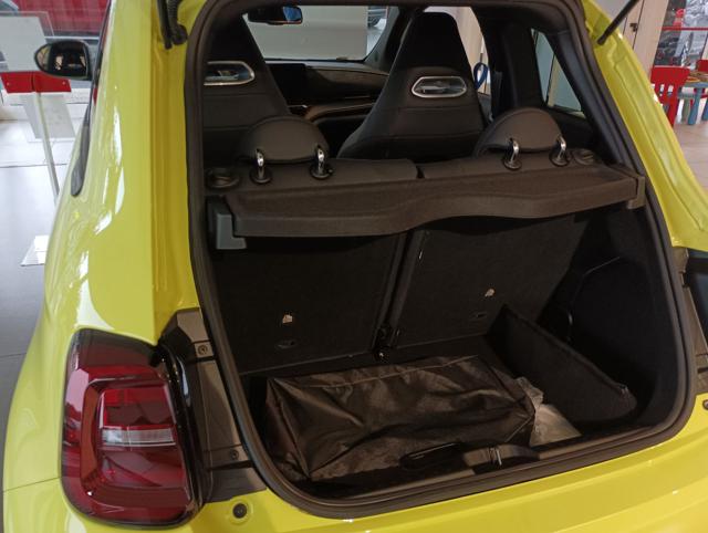 ABARTH 500e usata, con Sistema di navigazione