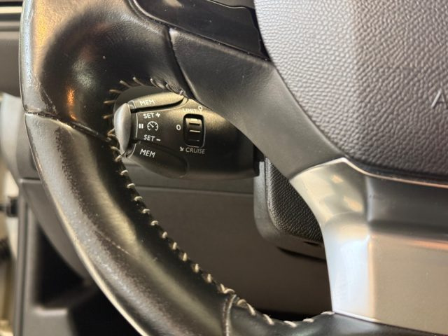 PEUGEOT 308 usata, con Sensori di parcheggio posteriori