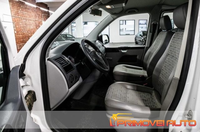 VOLKSWAGEN Caravelle usata, con Climatizzatore