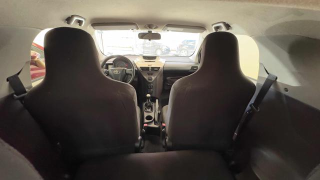 TOYOTA iQ usata, con Climatizzatore