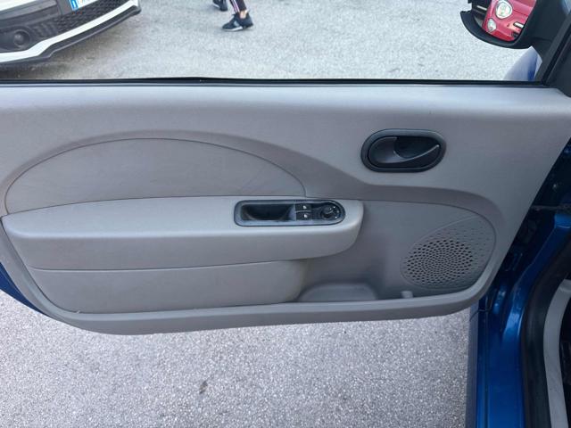 RENAULT Twingo usata 6