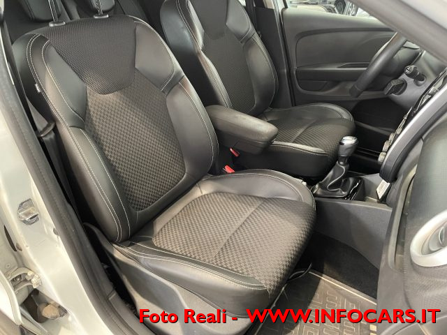 RENAULT Clio usata, con Specchietti laterali elettrici