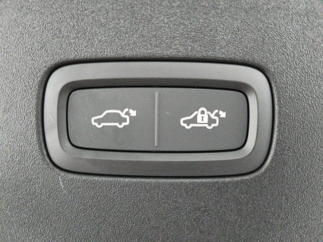 VOLVO ES90 usata, con Sistema di navigazione