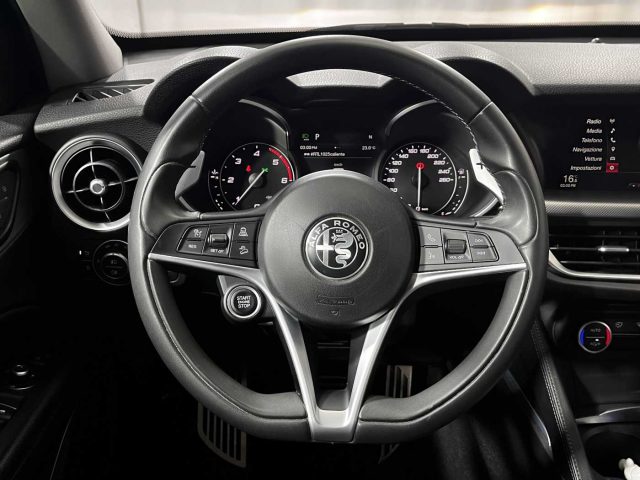 ALFA ROMEO Stelvio usata, con Airbag testa
