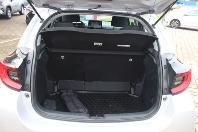 TOYOTA Yaris usata, con Servosterzo