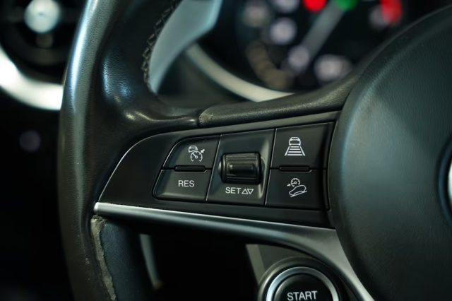 ALFA ROMEO Stelvio usata, con Controllo elettronico della corsia