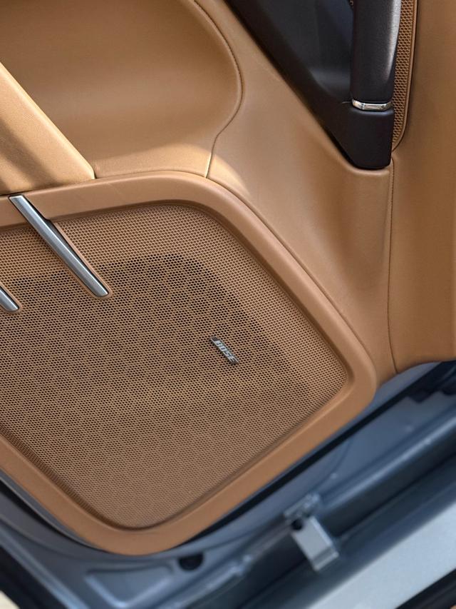 PORSCHE Cayenne usata, con Volante in pelle