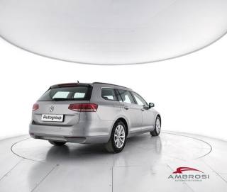 VOLKSWAGEN Passat usata 2
