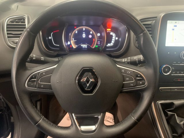 RENAULT Grand Scenic usata, con Controllo automatico clima