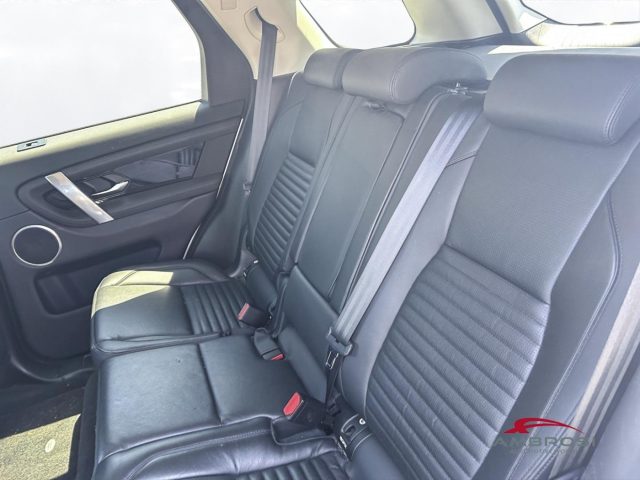 LAND ROVER Discovery Sport usata 9