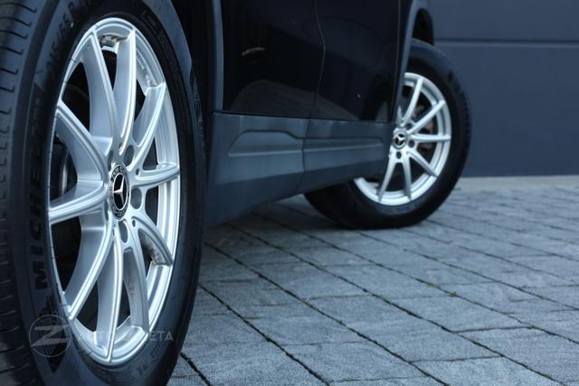 MERCEDES-BENZ GLA 180 usata, con Chiusura centralizzata telecomandata