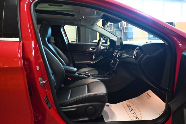 MERCEDES-BENZ GLA 200 usata 33