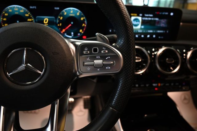 MERCEDES-BENZ A 35 AMG usata 33