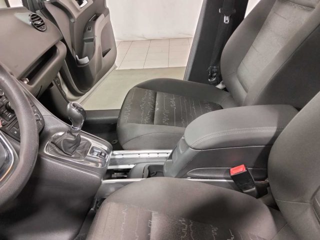 OPEL Meriva usata, con Bluetooth