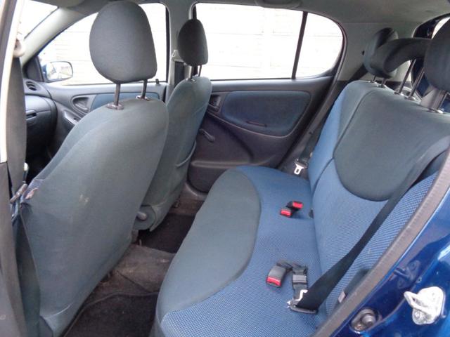 TOYOTA Yaris usata, con Autoradio