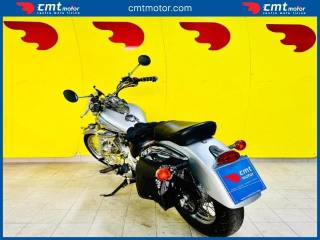 SUZUKI VL 250 Intruder usata 3