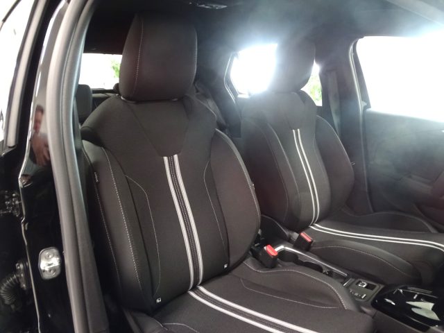 OPEL Corsa usata, con Autoradio digitale