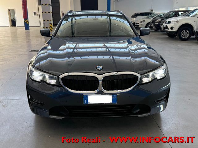 BMW 330 usata, con USB