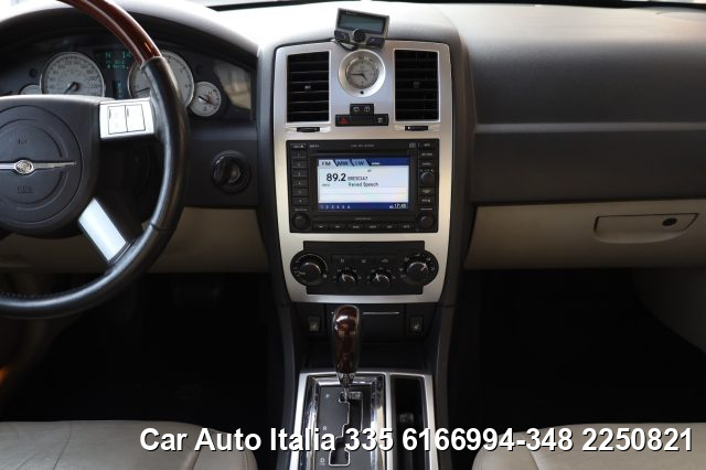 CHRYSLER 300C usata, con Sistema di navigazione