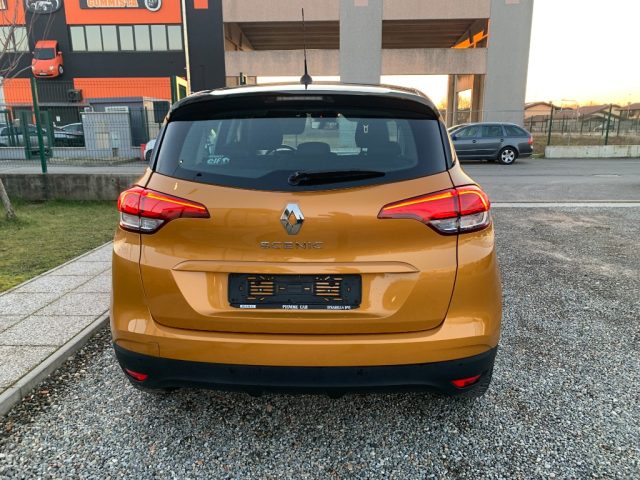 RENAULT Scenic usata, con Autoradio