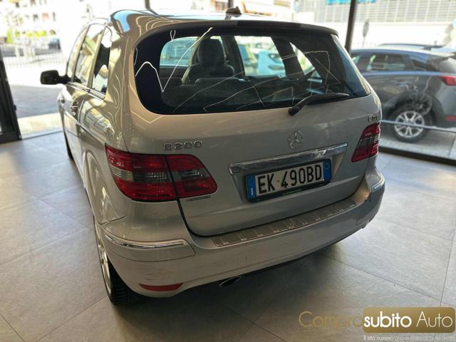 MERCEDES-BENZ B 200 usata, con Alzacristalli elettrici