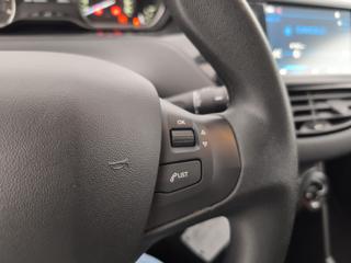 PEUGEOT 208 usata, con Sedile posteriore sdoppiato