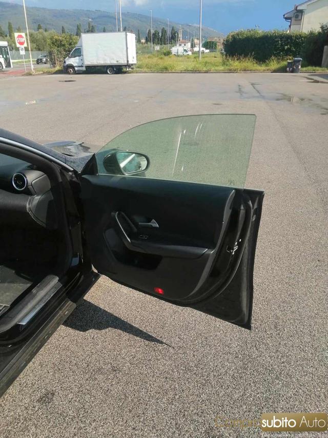 MERCEDES-BENZ CLA 180 usata, con Servosterzo