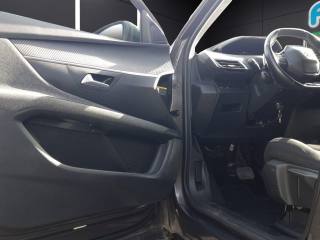 PEUGEOT 3008 usata, con Sistema di navigazione
