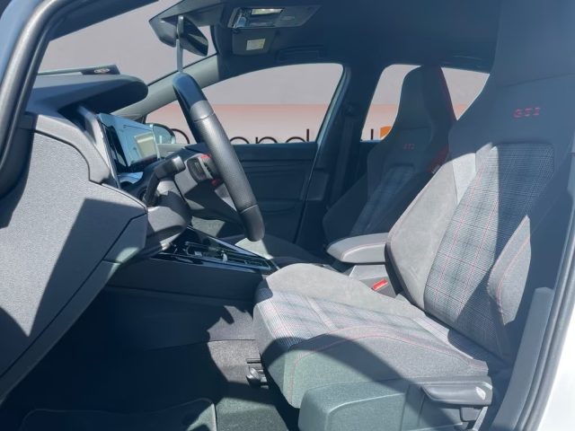VOLKSWAGEN Golf usata, con Boardcomputer
