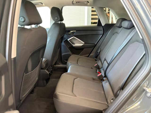 AUDI Q3 usata, con Sensori di parcheggio posteriori