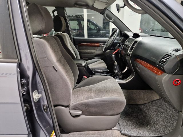 TOYOTA Land Cruiser usata, con Isofix