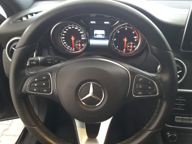 MERCEDES-BENZ A 180 usata, con Boardcomputer
