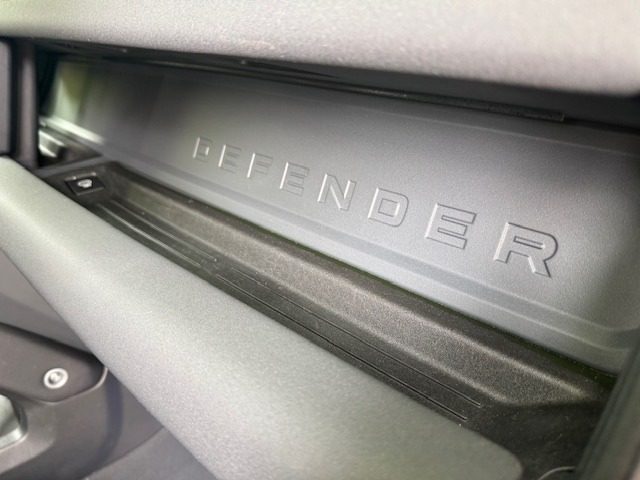 LAND ROVER Defender usata, con Servosterzo