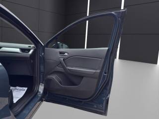 RENAULT Captur usata, con Bracciolo