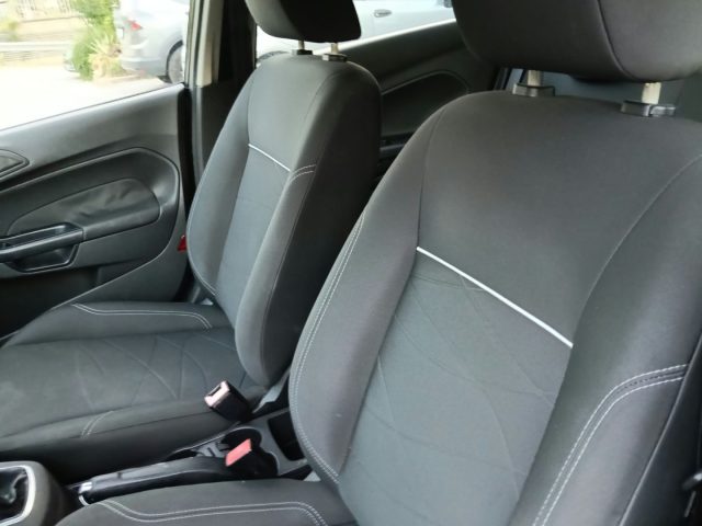 FORD Fiesta usata, con Sedile posteriore sdoppiato