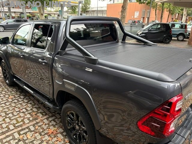 TOYOTA Hilux usata, con Fari LED