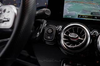 MERCEDES-BENZ GLA 200 usata, con Touch screen