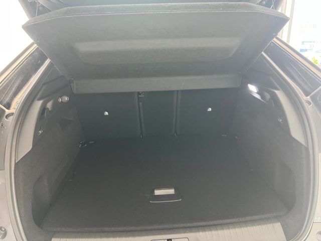 PEUGEOT 3008 usata, con Sensori di parcheggio anteriori