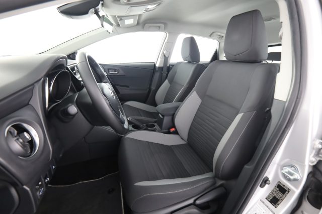 TOYOTA Auris usata 2