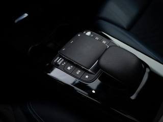 MERCEDES-BENZ B 180 usata, con Sedile posteriore sdoppiato