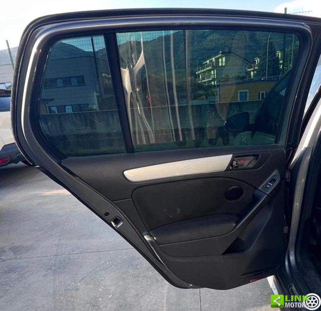 VOLKSWAGEN Golf usata, con MP3