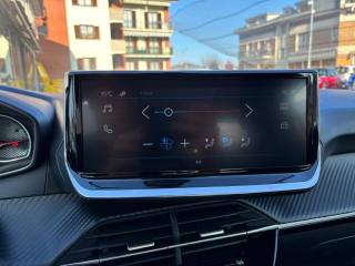 PEUGEOT 208 usata, con Volante in pelle