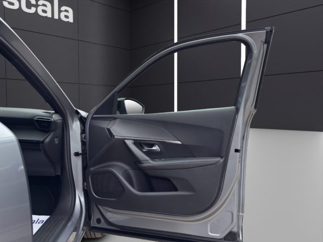 PEUGEOT 2008 usata, con Specchietti laterali elettrici